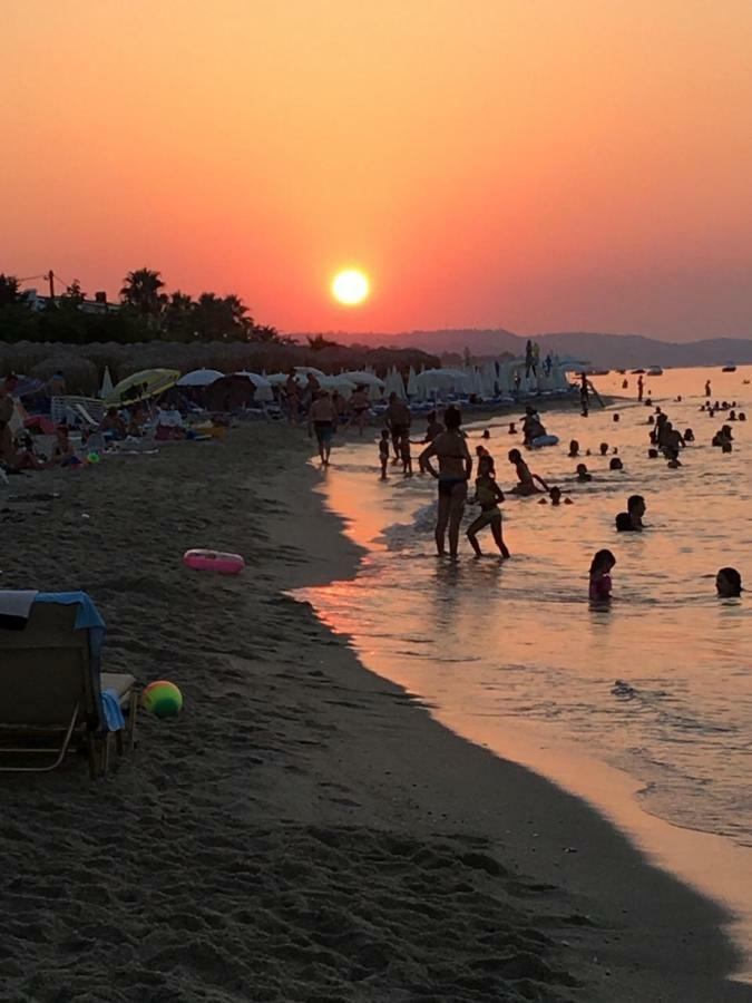 Appartamento Irina House Pefkohori Esterno foto